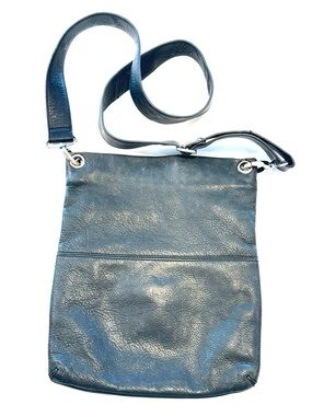 Classic Margot Black Leather Crossbody Bag - Timeless Everyday Style Genderless